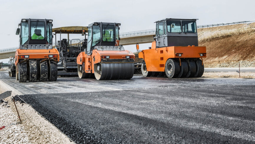 The Best Time of Year to Rent Construction Equipment